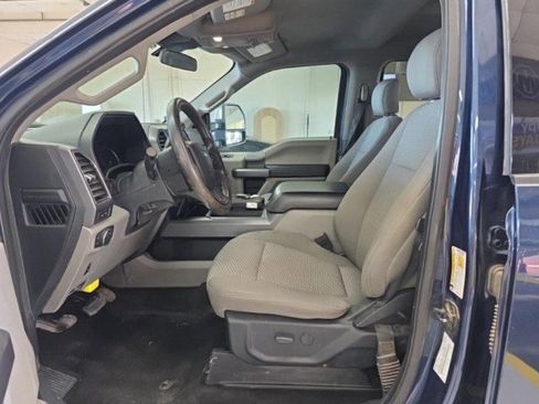 Used 2020 Ford F250 XLT image 2