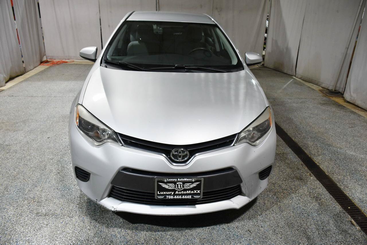 Used 2016 Toyota Corolla LE FWD image 2