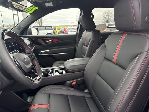 New 2026 Chevrolet Traverse RS image 13