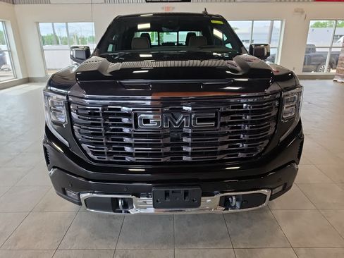 Used 2022 GMC Sierra 1500 Denali Ultimate AWD/4WD image 3