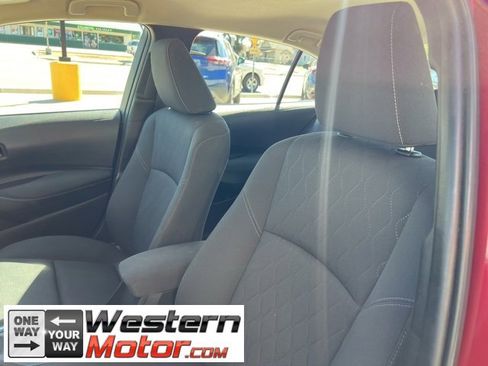 Used 2023 Toyota Corolla LE image 9