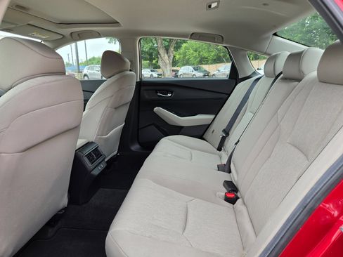 Used 2025 Honda Accord SE image 14