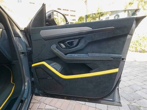 Used 2023 Lamborghini Urus Performante image 86