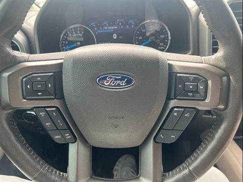 Used 2019 Ford Expedition XLT w/ Equipment Group 202A AWD/4WD image 37