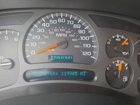 Used 2003 GMC Yukon XL SLT w/ 1SD Preferred Equipment Group RWD image 46
