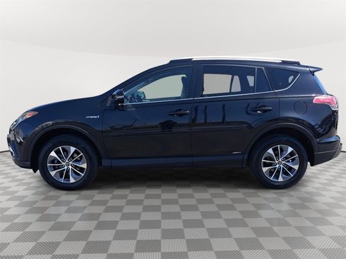 Used 2016 Toyota RAV4 XLE image 8