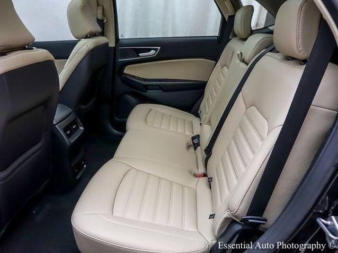 Used 2024 Ford Edge SEL w/ Convenience Package AWD/4WD image 12