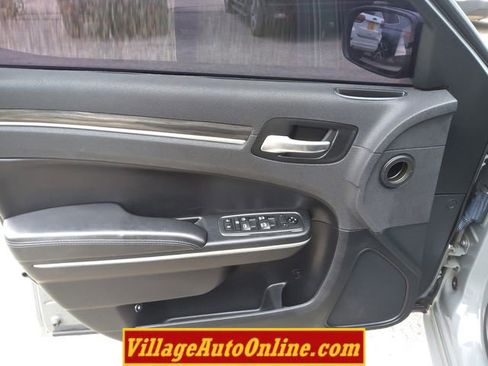 Used 2018 Chrysler 300 Touring w/ Sport Appearance Package image 21