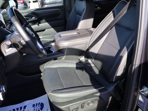 Used 2024 GMC Yukon SLT image 45