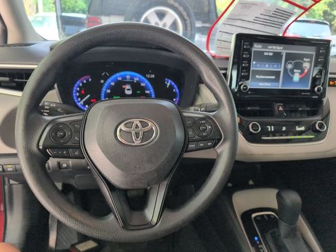 Used 2021 Toyota Corolla LE FWD image 10