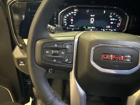 Used 2025 GMC Sierra 1500 SLT AWD/4WD image 32