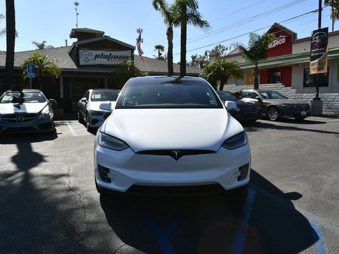 Used 2021 Tesla Model X Long Range AWD/4WD image 2