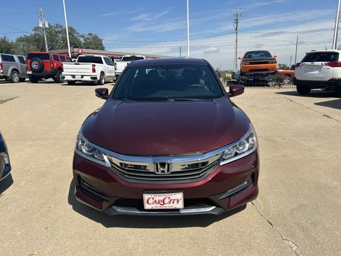 Used 2016 Honda Accord Sport image 3