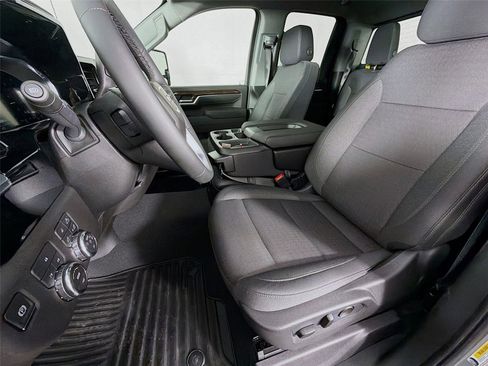 New 2026 GMC Sierra 2500 SLE w/ SLE Value Package; AWD/4WD image 11