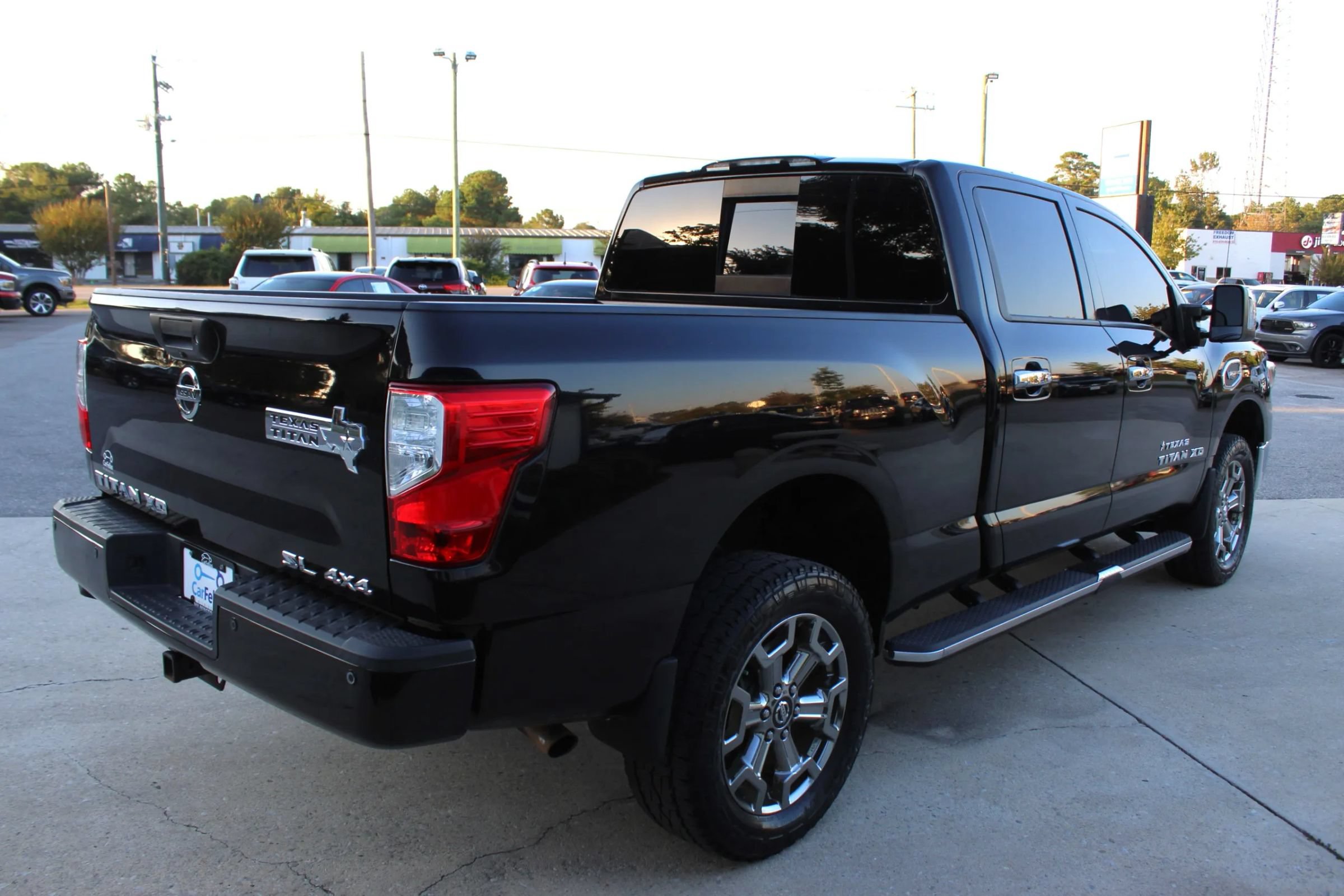Used 2018 Nissan Titan SL w/ Texas Titan Edition AWD/4WD image 5