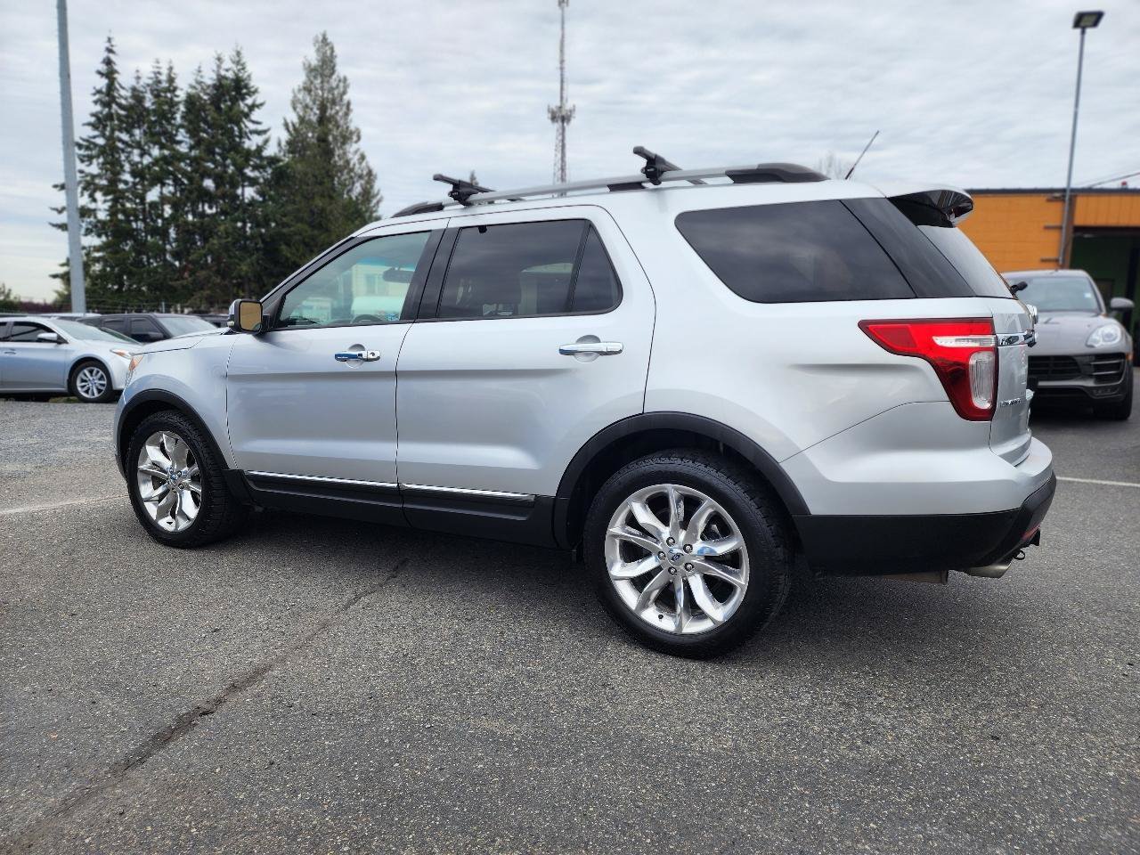 Used 2011 Ford Explorer Limited w/ 302A Rapid Spec Order Code FWD image 8