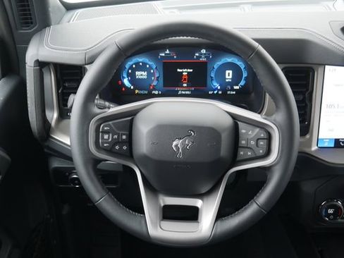 New 2025 Ford Bronco Outer Banks w/ Sasquatch Package image 14