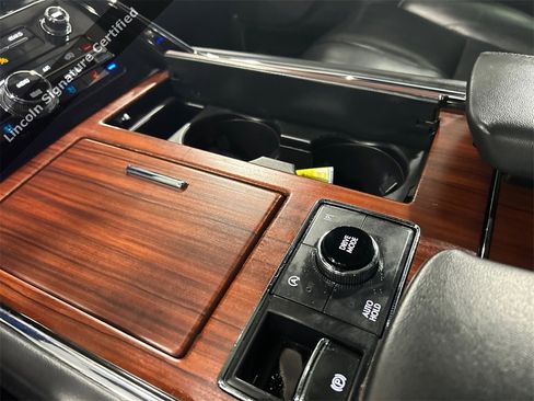 Certified 2022 Lincoln Navigator Reserve w/ Monochromatic Package image 18