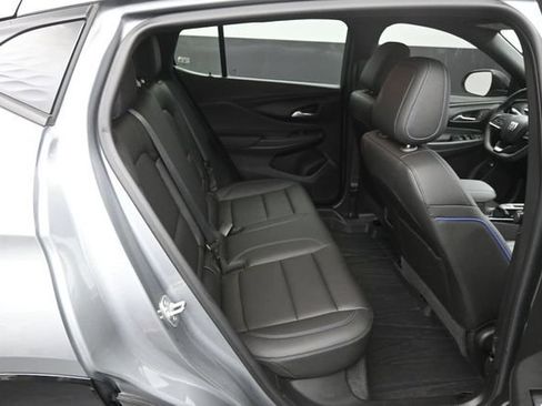 Used 2024 Buick Envista Sport Touring w/ Convenience I Package FWD image 13