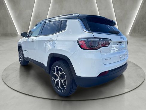 Used 2025 Jeep Compass Limited AWD/4WD image 5