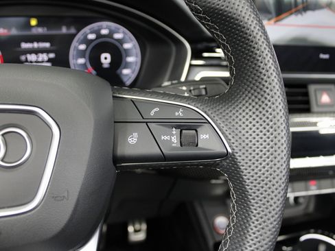 Used 2024 Audi S5 Premium image 26