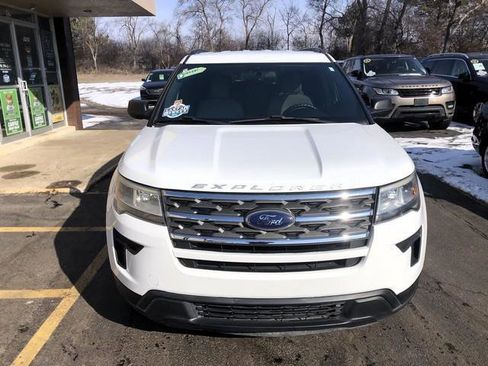 Used 2018 Ford Explorer 4WD image 2