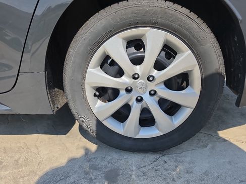 Used 2024 Toyota Corolla LE FWD image 18
