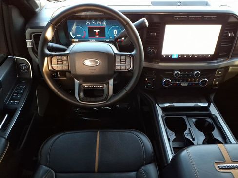 Used 2024 Ford F250 Platinum image 19