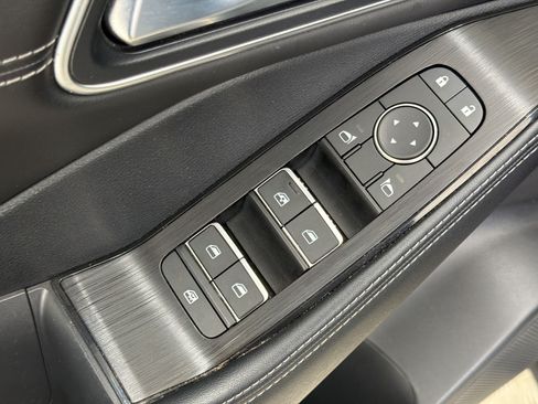Used 2024 Nissan Rogue Platinum w/ Platinum Premium Package FWD image 25