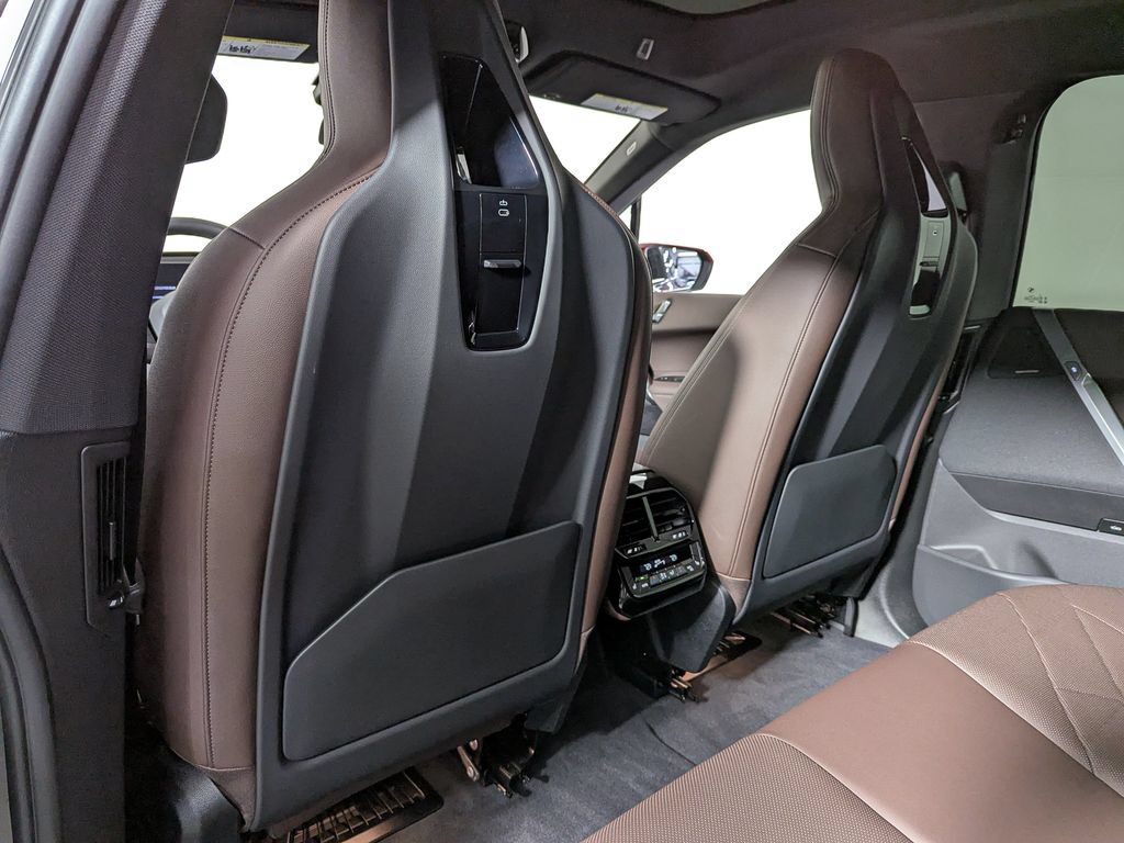 Certified 2025 BMW iX xDrive50 AWD/4WD image 46