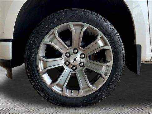 Used 2020 Chevrolet Silverado 1500 RST AWD/4WD image 33