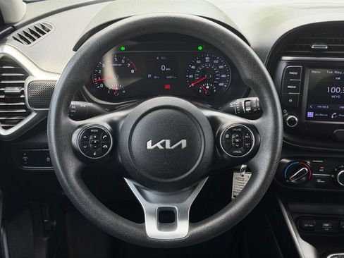 Used 2022 Kia Soul LX FWD image 18