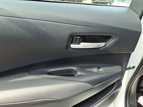 Used 2025 Toyota Corolla SE FWD image 6