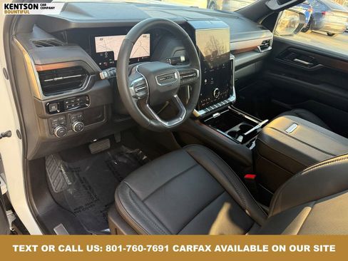 Used 2025 GMC Yukon Denali w/ Sun & Power Step Package image 34