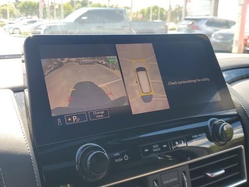 Used 2022 Nissan Armada Platinum image 23