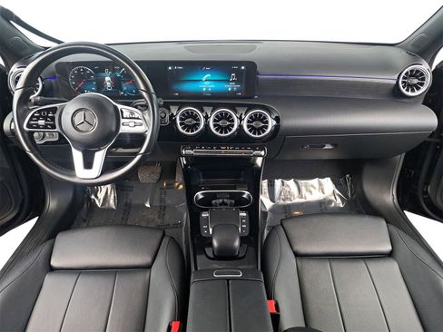 Used 2022 Mercedes-Benz A 220 image 9