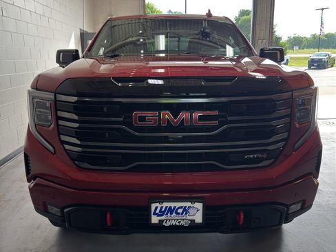 Used 2025 GMC Sierra 1500 AT4 w/ AT4 Premium Package AWD/4WD image 8