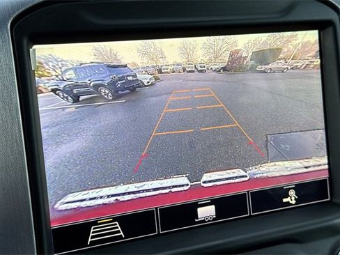 Used 2020 GMC Sierra 1500 SLE w/ SLE Value Package image 27