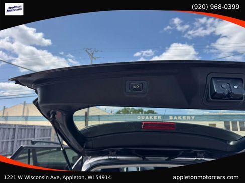 Used 2018 Subaru Outback 3.6R Limited AWD/4WD image 12