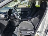 Used 2023 Nissan Kicks SV image 3