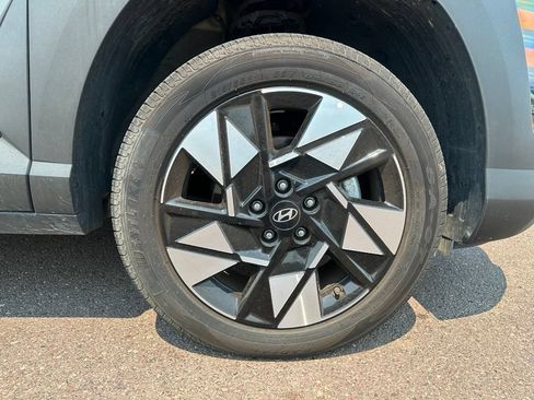 Used 2025 Hyundai Kona SEL AWD/4WD image 39