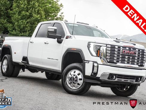 Used 2024 GMC Sierra 3500 Denali w/ Denali Reserve Package AWD/4WD image 1