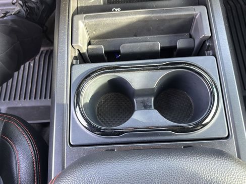 Used 2024 Nissan Titan PRO-4X w/ Pro-4x Convenience Package image 19