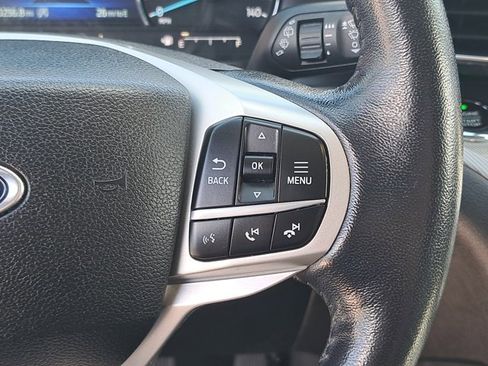 Certified 2021 Ford Explorer XLT w/ Equipment Group 202A image 25