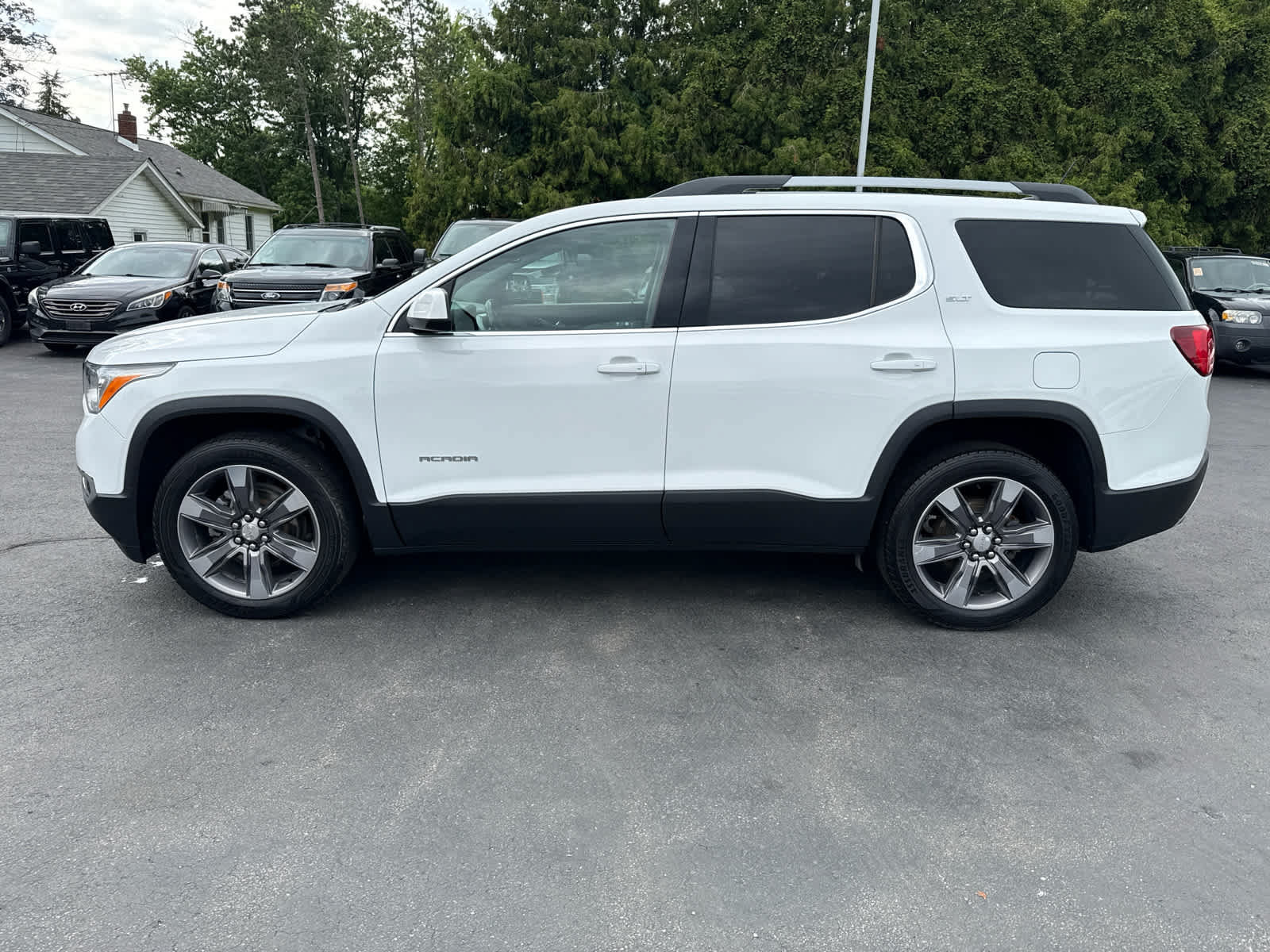 Used 2019 GMC Acadia SLT AWD/4WD image 6