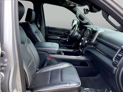 Used 2022 RAM 1500 Limited AWD/4WD image 9