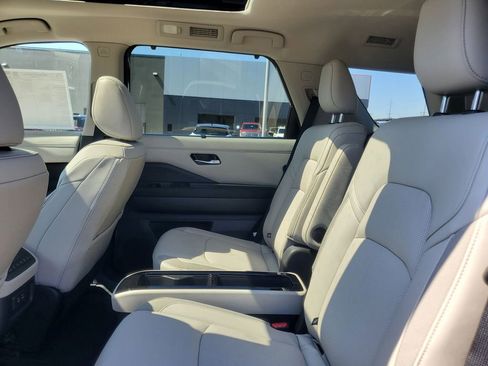 New 2026 Nissan Pathfinder SL AWD/4WD image 31