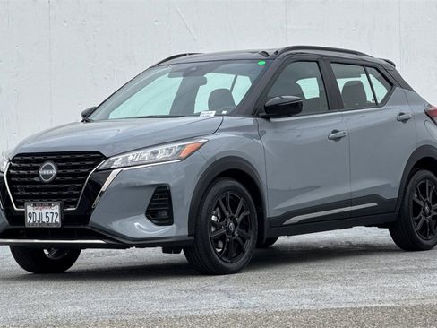 Certified 2023 Nissan Kicks SR image 9