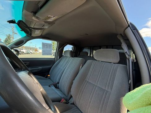 Used 2000 Toyota Tundra SR5 w/ Convenience Pkg RWD image 25