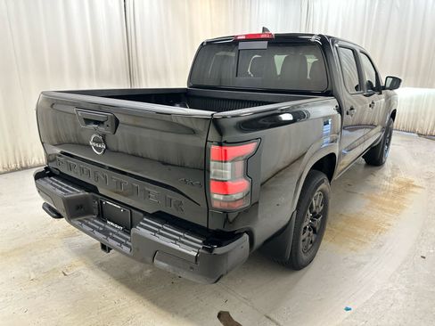Certified 2026 Nissan Frontier SV w/ All-Weather Content Package AWD/4WD image 10